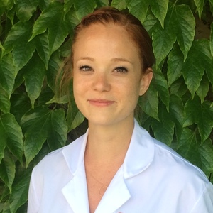 Docteur Laura Jayyosi Chirurgien Plasticien Reims